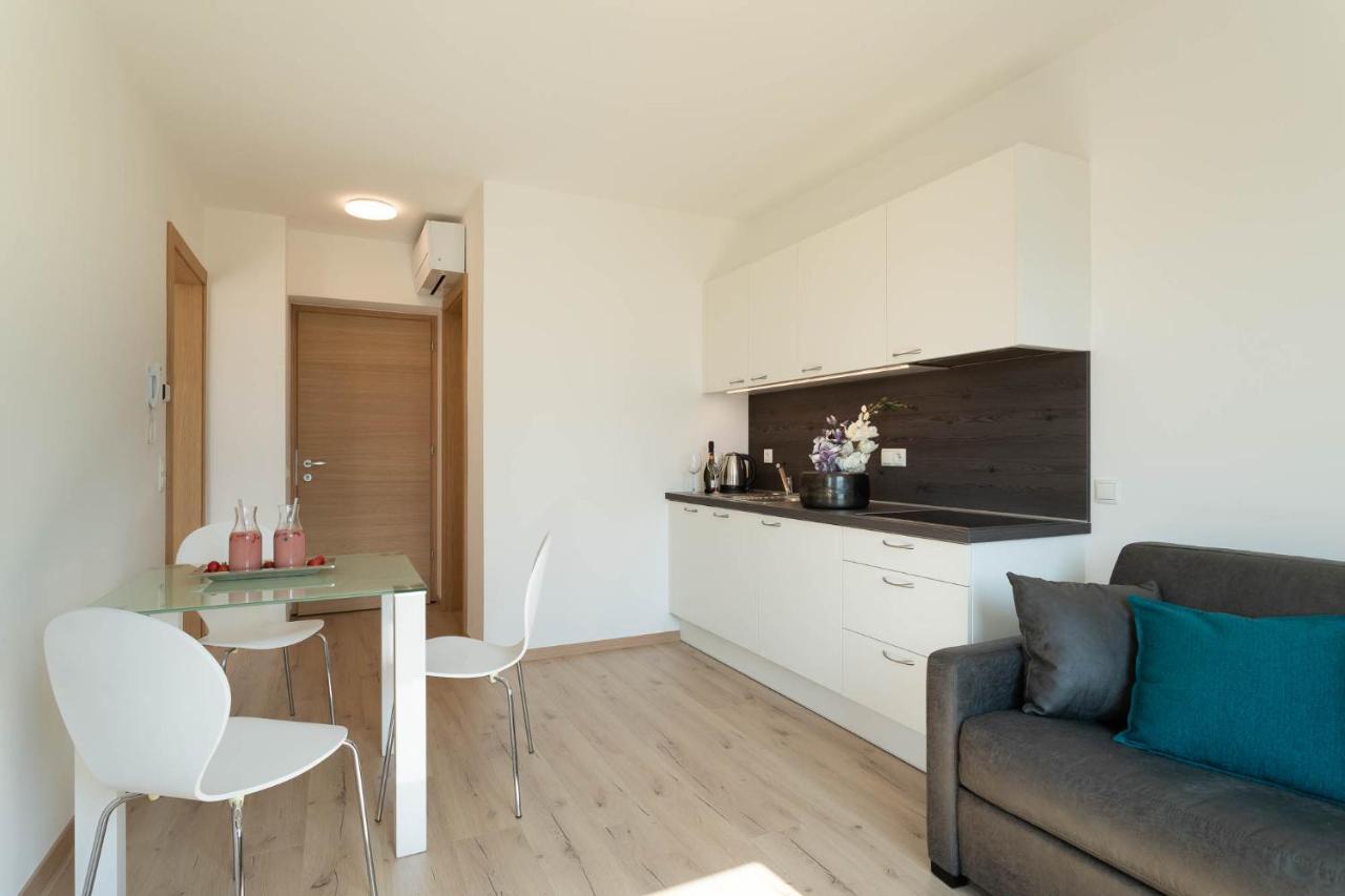 Meranoview Apartments Марленго Екстериор снимка