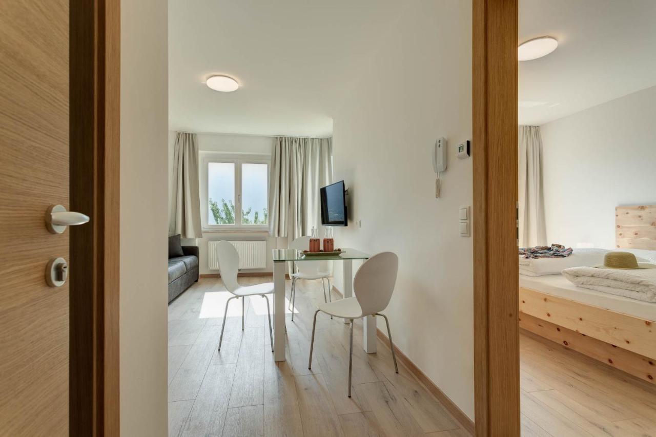 Meranoview Apartments Марленго Екстериор снимка